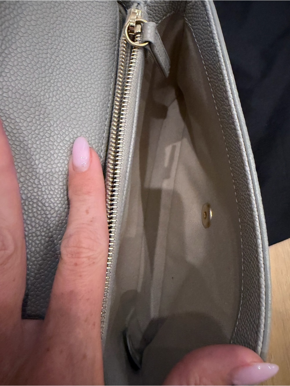 Grained Calfskin Small Stitched Flap - Picture 11 of 16